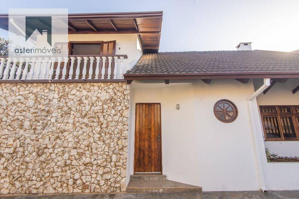 Casa, 3 quartos, 272 m² - Foto 2