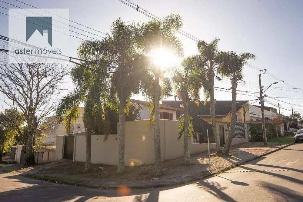 Casa, 3 quartos, 272 m² - Foto 1