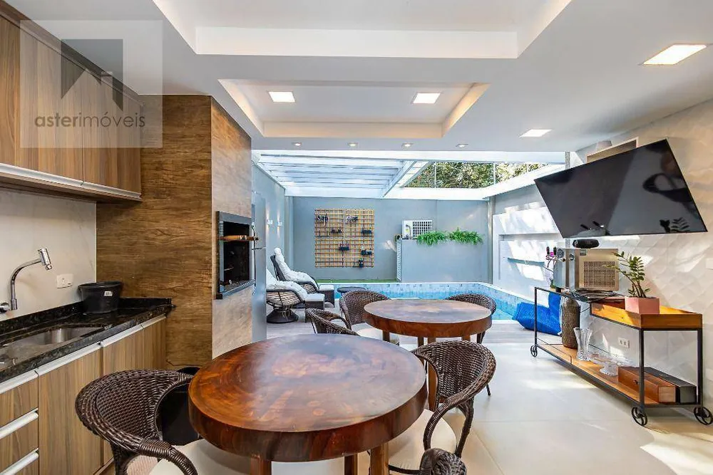 Sobrado, 4 quartos, 228 m² - Foto 2