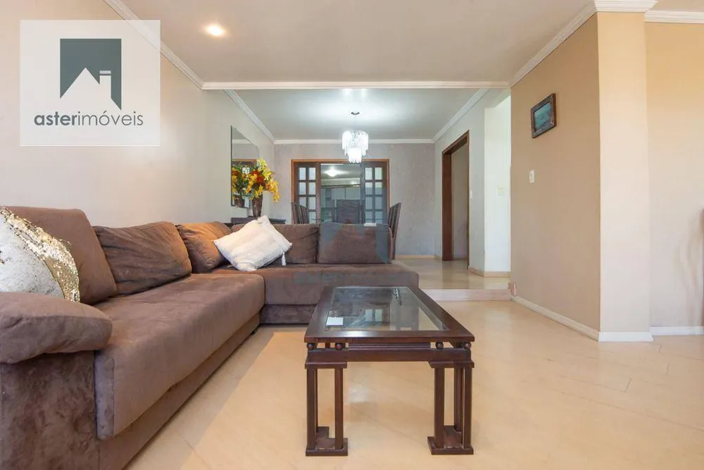 Casa, 4 quartos, 220 m² - Foto 1