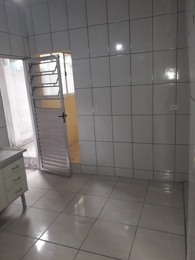 Casa à venda com 2 quartos, 400m² - Foto 6