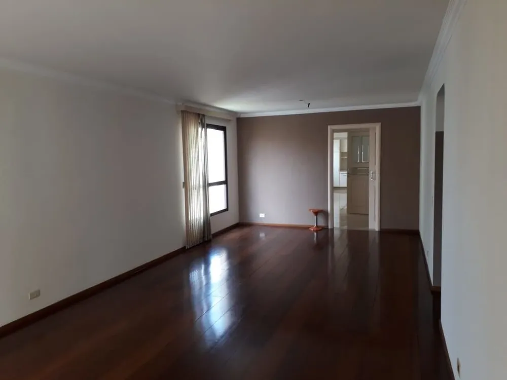 Apartamento, 3 quartos, 210 m² - Foto 2