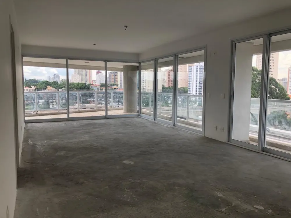 Apartamento, 3 quartos, 219 m² - Foto 1