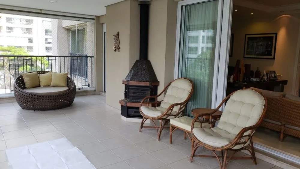 Apartamento, 3 quartos, 223 m² - Foto 2