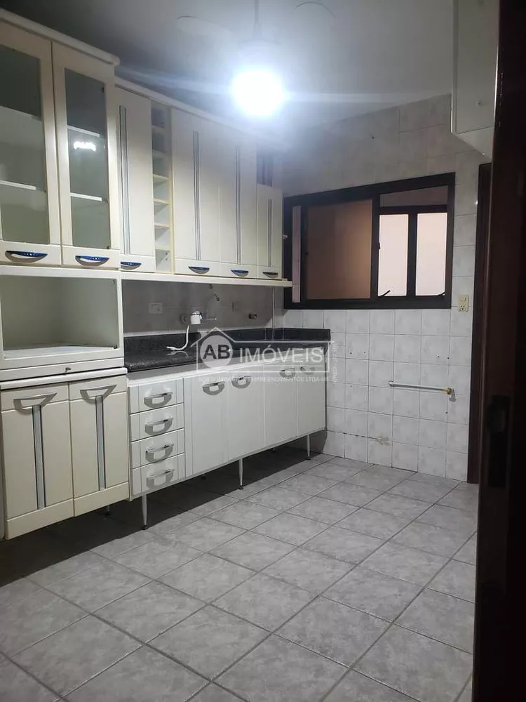 Apartamento à venda com 2 quartos, 76m² - Foto 4