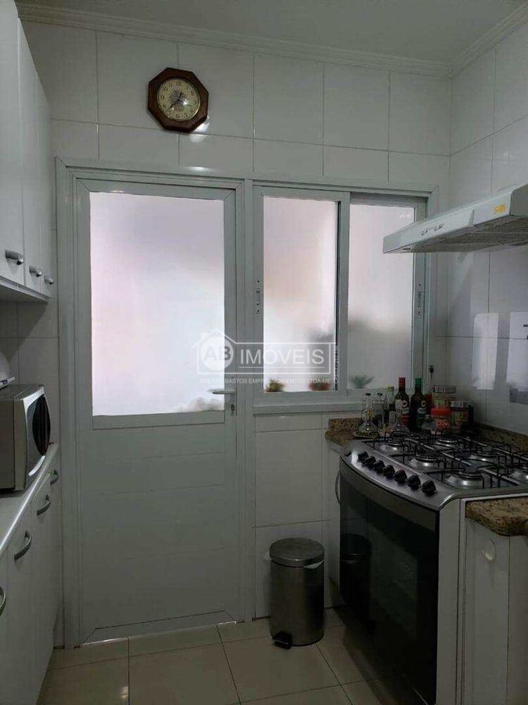 Apartamento à venda com 3 quartos, 133m² - Foto 3