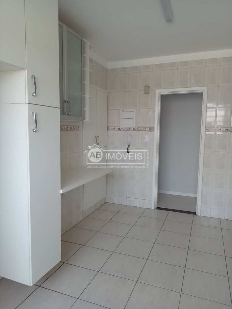 Apartamento à venda com 2 quartos, 95m² - Foto 4
