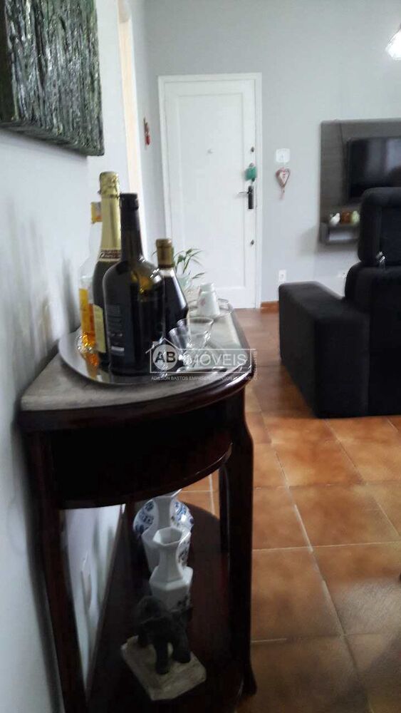 Apartamento à venda com 3 quartos, 100m² - Foto 2