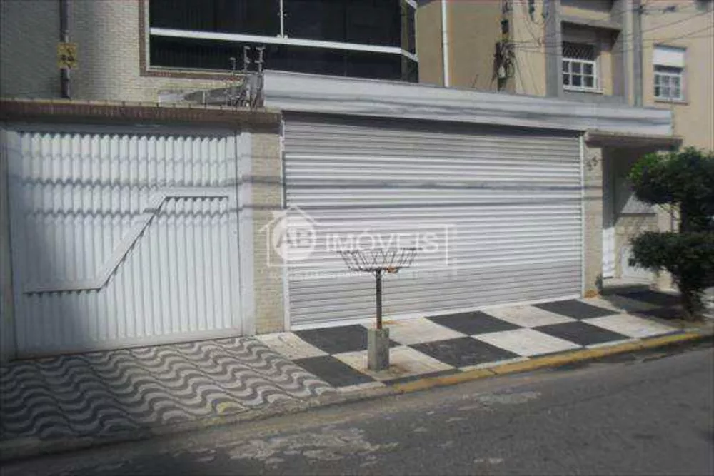 Casa de Condomínio à venda com 3 quartos, 200m² - Foto 2