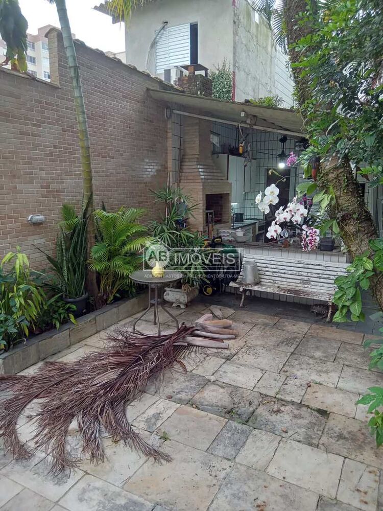 Sobrado à venda com 2 quartos, 140m² - Foto 10