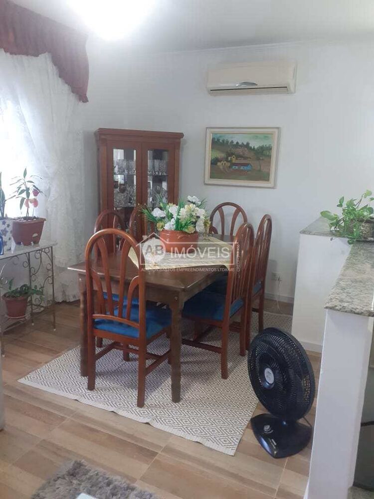 Casa, 3 quartos, 92 m² - Foto 1