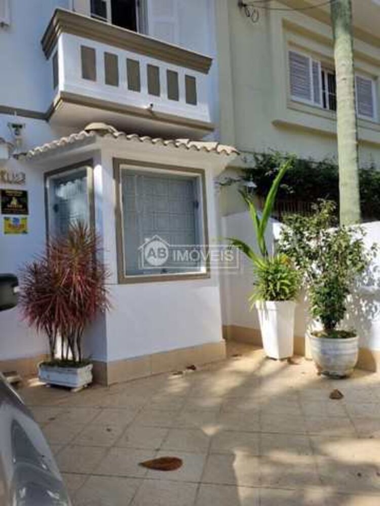 Sobrado à venda com 3 quartos, 168m² - Foto 1