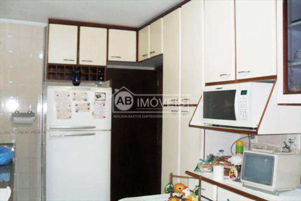 Apartamento à venda com 3 quartos, 105m² - Foto 1