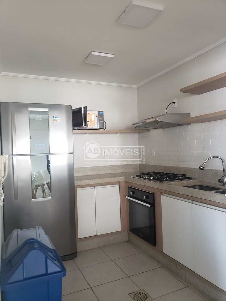 Apartamento à venda com 3 quartos, 131m² - Foto 4