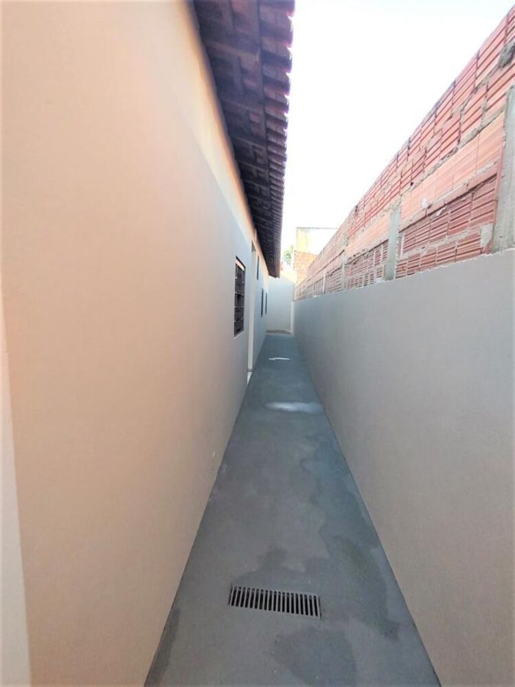 Casa à venda com 2 quartos, 125m² - Foto 4
