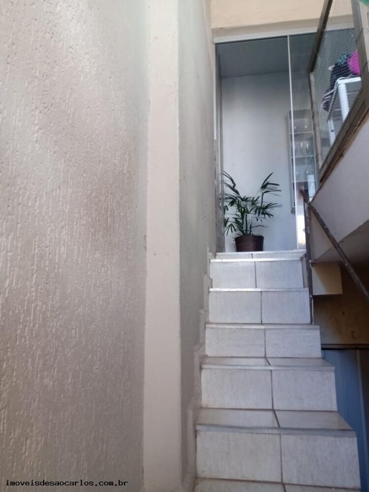 Sobrado à venda com 6 quartos, 200m² - Foto 9