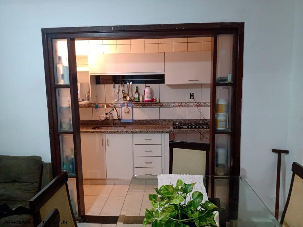 Sobrado à venda com 6 quartos, 200m² - Foto 4