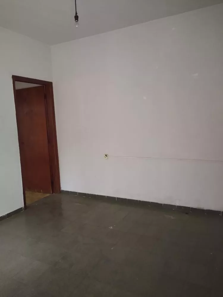 Casa à venda com 1 quarto, 260m² - Foto 7