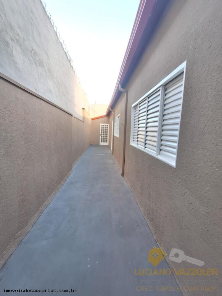 Casa à venda com 3 quartos, 150m² - Foto 2