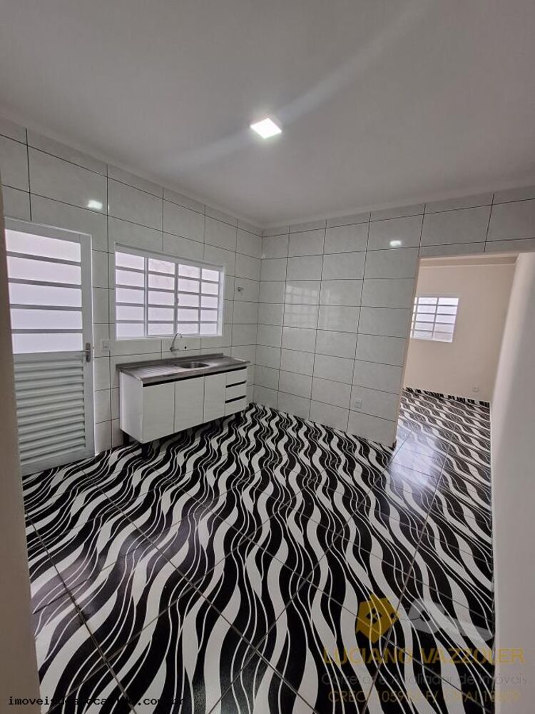 Casa à venda com 2 quartos, 125m² - Foto 9