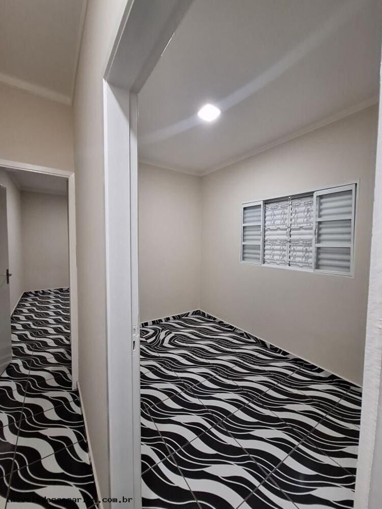 Casa à venda com 2 quartos, 125m² - Foto 11