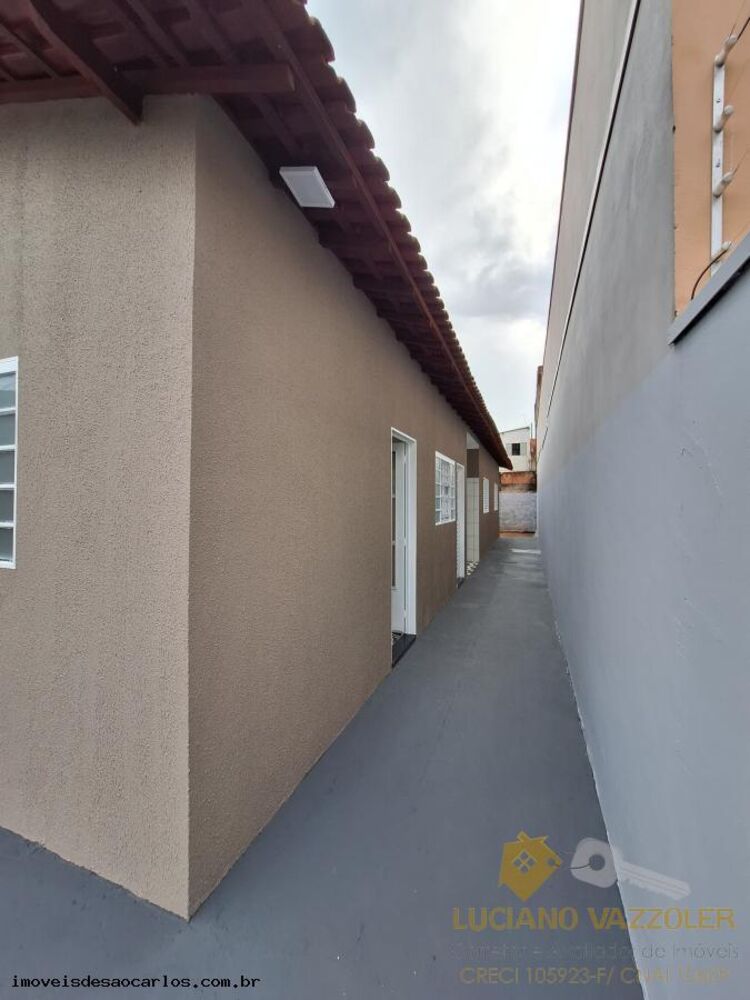 Casa à venda com 2 quartos, 125m² - Foto 4