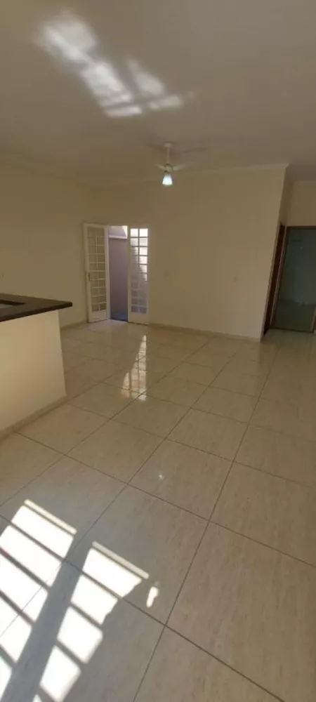 Casa à venda com 2 quartos, 125m² - Foto 8