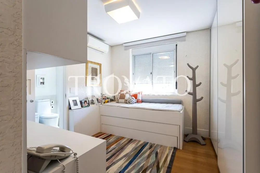 Apartamento, 4 quartos, 236 m² - Foto 2