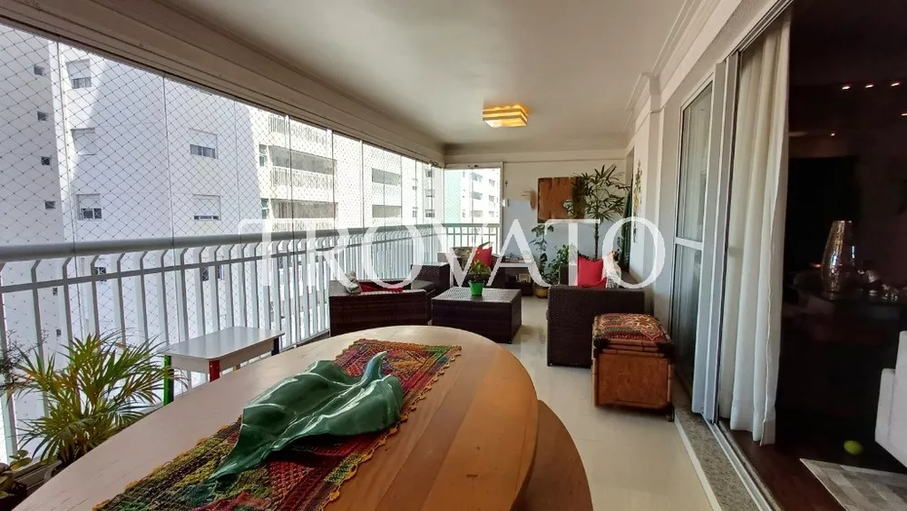 Apartamento à venda com 3 quartos, 162m² - Foto 4