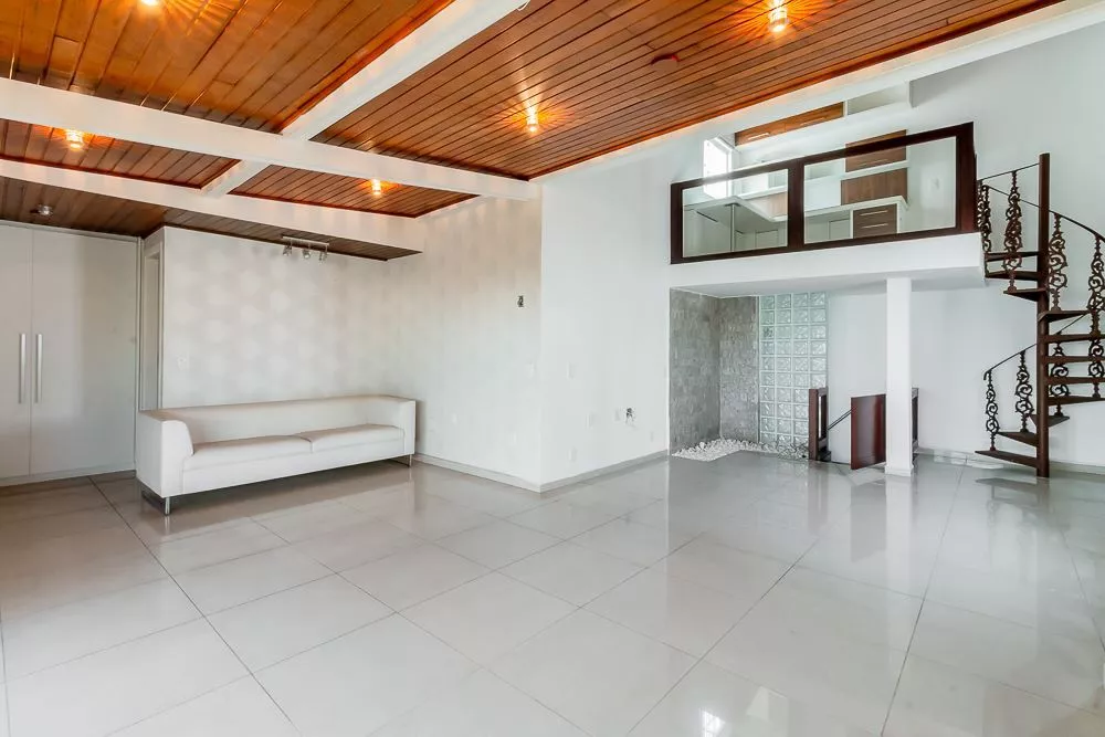 Cobertura à venda com 3 quartos, 180m² - Foto 2