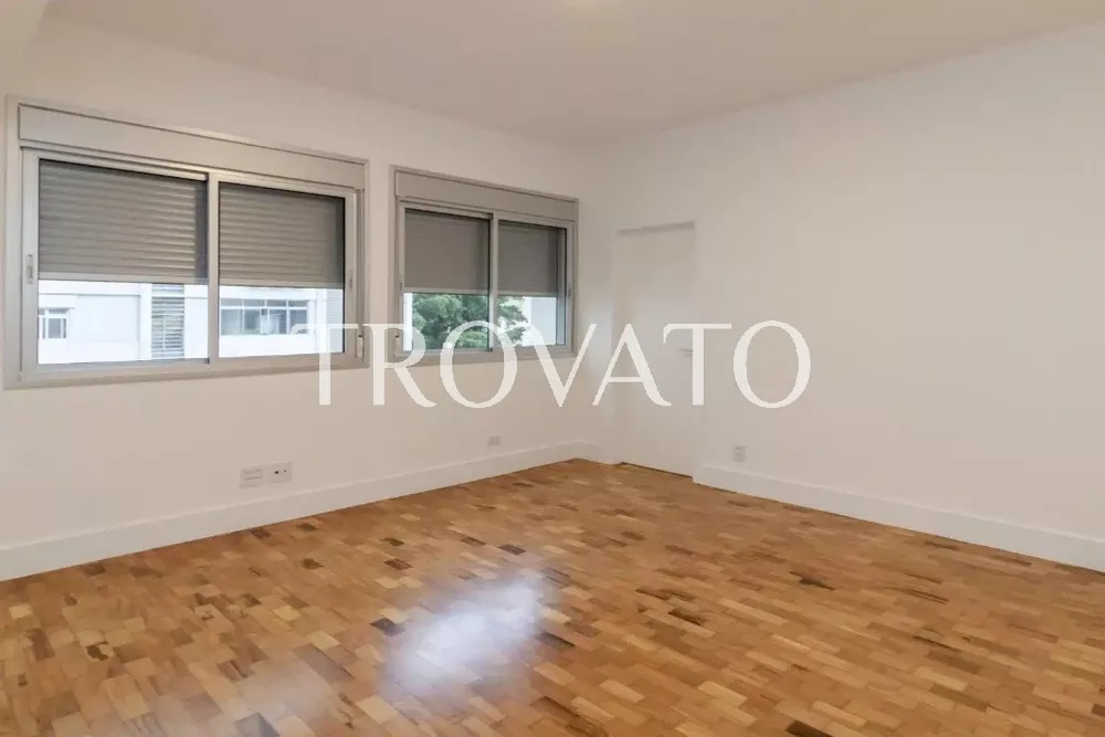 Apartamento à venda com 4 quartos, 270m² - Foto 4