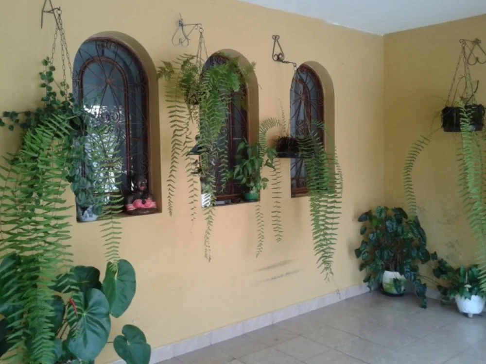Casa, 4 quartos, 204 m² - Foto 1