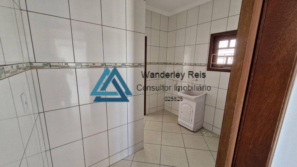 Casa, 3 quartos, 240 m² - Foto 1