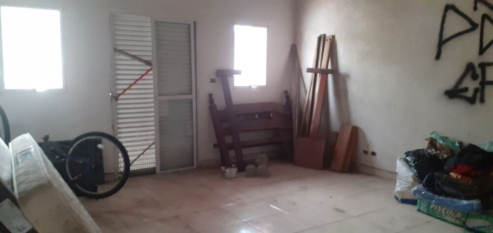 Casa à venda com 4 quartos, 200m² - Foto 5