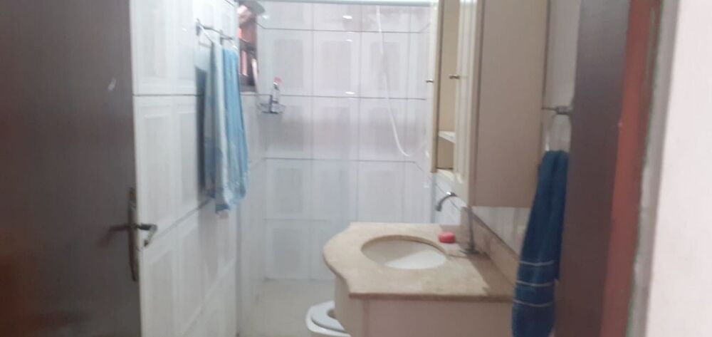 Casa à venda com 4 quartos, 200m² - Foto 4