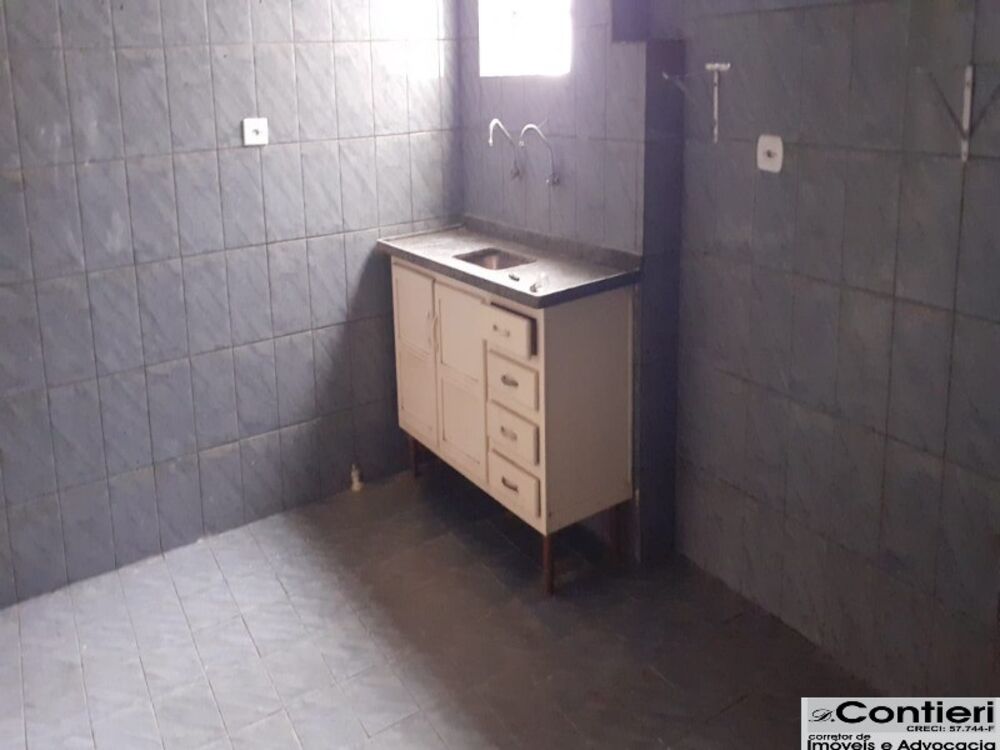 Casa para alugar com 2 quartos, 60m² - Foto 1