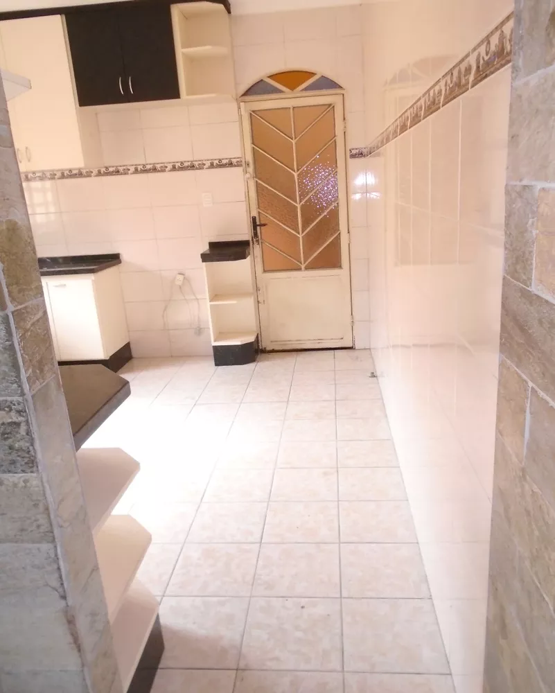 Casa à venda com 4 quartos, 150m² - Foto 4