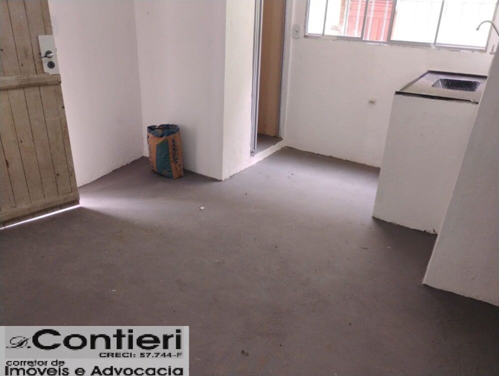 Casa para alugar com 2 quartos, 50m² - Foto 4