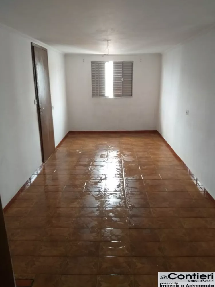 Casa à venda com 7 quartos, 200m² - Foto 4