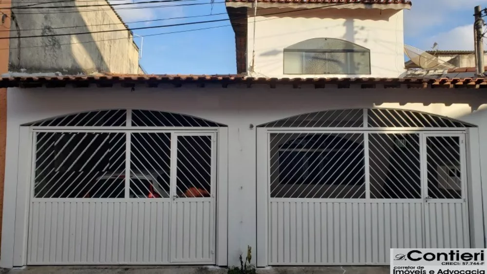 Casa à venda com 4 quartos, 145m² - Foto 1