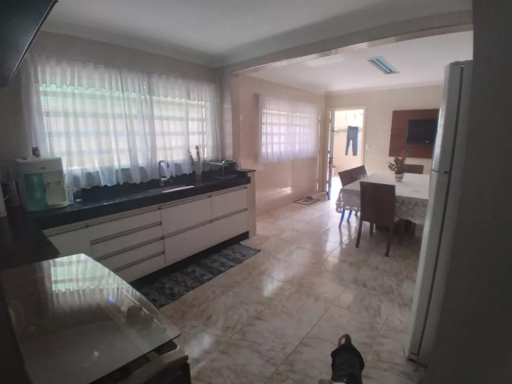 Casa, 4 quartos, 250 m² - Foto 7