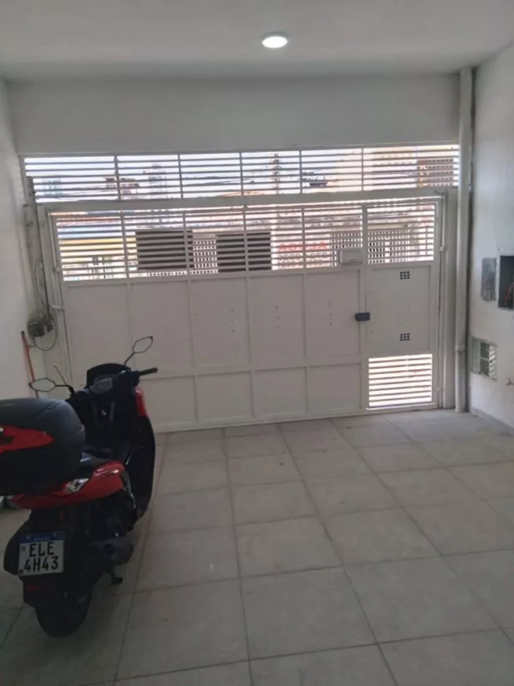 Prédio Inteiro para alugar com 2 quartos, 150m² - Foto 4