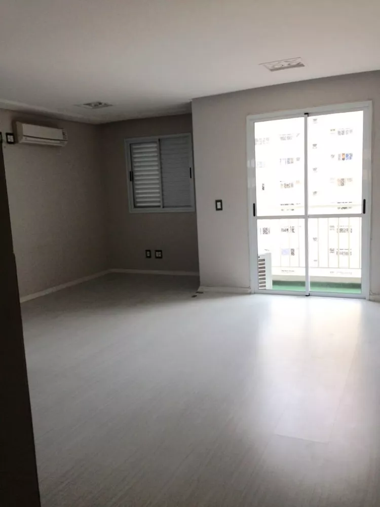 Apartamento à venda com 3 quartos, 67m² - Foto 1