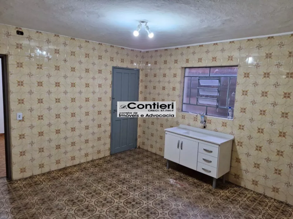 Casa à venda com 2 quartos, 100m² - Foto 1