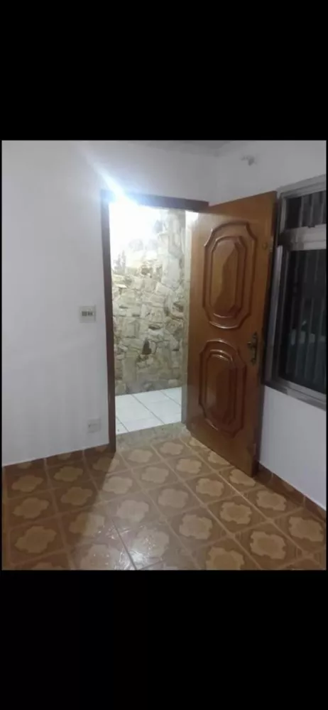 Casa à venda com 3 quartos, 120m² - Foto 2