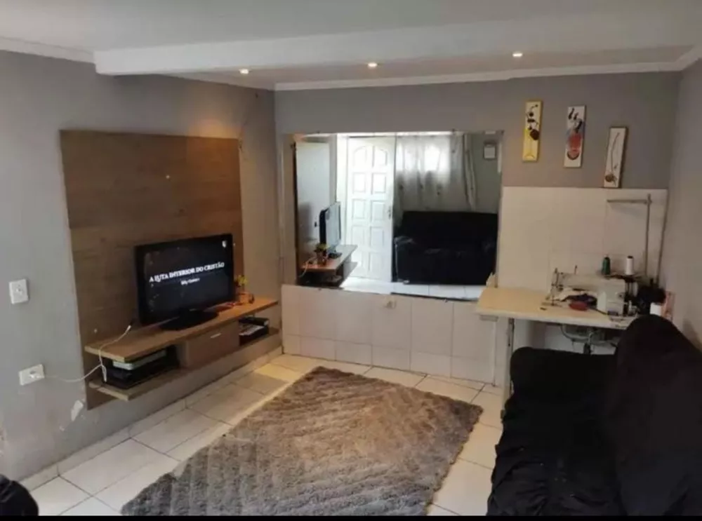 Casa à venda com 2 quartos, 60m² - Foto 1