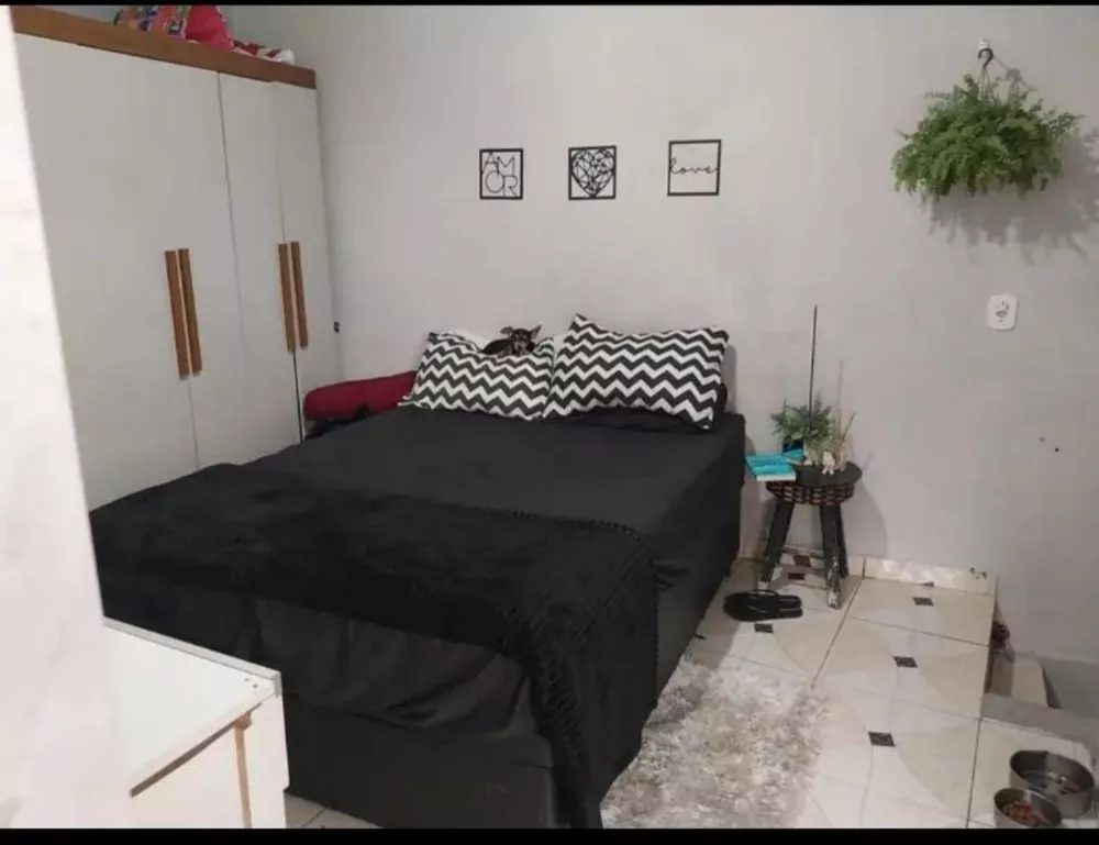 Casa à venda com 2 quartos, 60m² - Foto 3