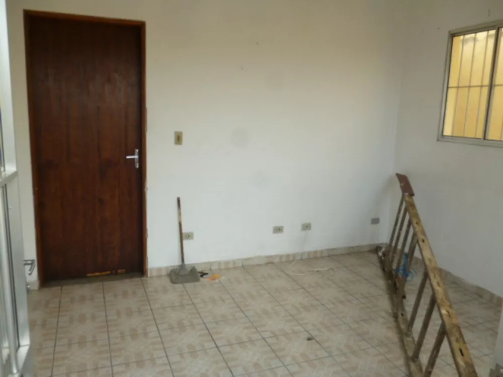 Casa para alugar com 1 quarto, 50m² - Foto 2