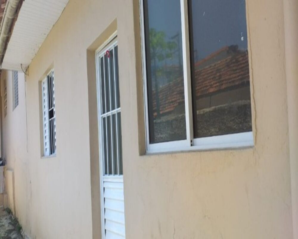Casa à venda com 6 quartos, 500m² - Foto 1