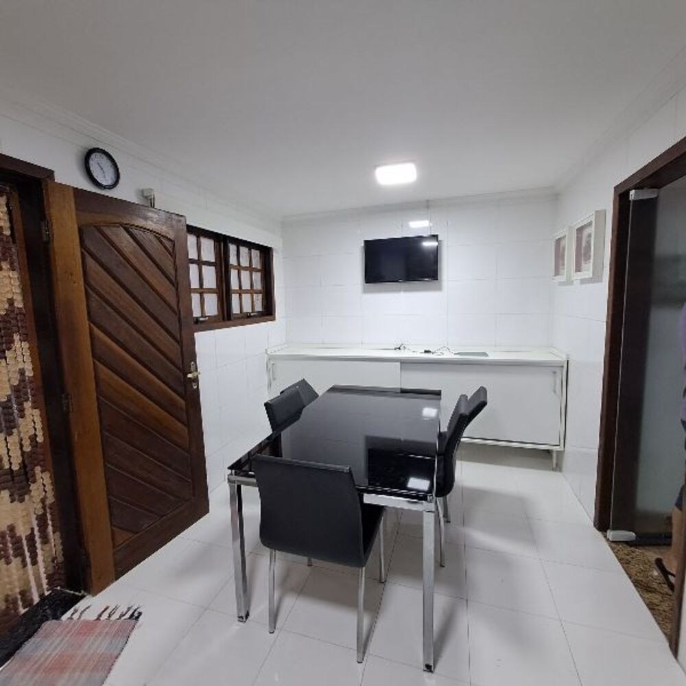 Casa à venda com 3 quartos, 140m² - Foto 2